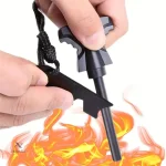 Outil de camping avec grattoir intégré pour allumer un feu