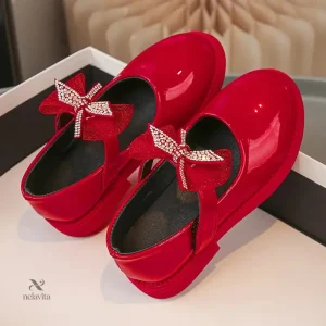 Ballerines vernis avec nœud décoratif, idéales pour les cérémonies