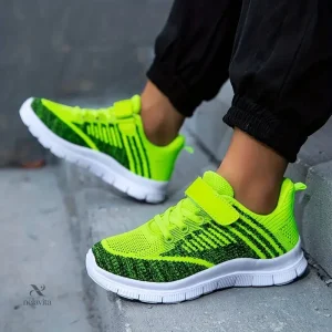 Baskets fille rouge et noir – Chaussures de sport légères en maille respirante avec semelle antidérapante