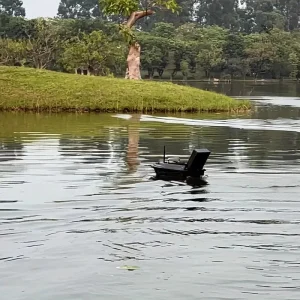 Bateau de pêche à longue portée pour amorçage efficace