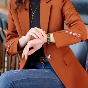 Blazer Élégant pour femmes avec boutons et manches longues