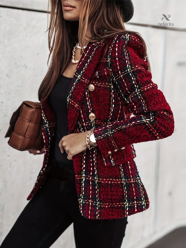 blazer-femme-a-carreaux-double-boutonnage-coupe-elegante-1 Blazer Femme à Carreaux Élégant et Double Boutonnage