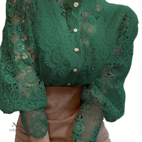Blouse élégante avec finitions délicates