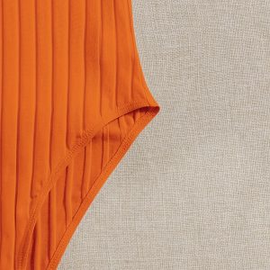 Body ajusté côtelé pour un look chic
