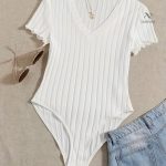 Body côtelé, une pièce essentielle de votre garde-robe