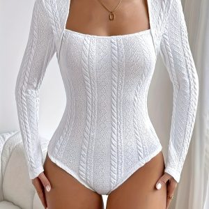 Body femme col carré élégant, maille côtelée