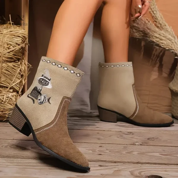 bottes-fille-en-daim-marron-avec-broderie-chat-style-west-pm39ny-1