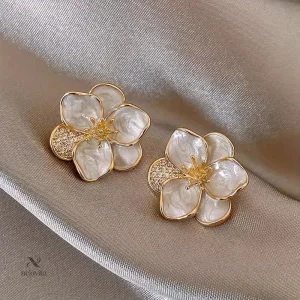 Bijoux élégants avec strass brillants pour un look raffiné