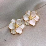 Accessoire floral doré pour sublimer vos tenues féminines