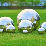 Boule décorative pour étang, effet miroir élégant