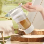 Bouteille compacte et facile à transporter