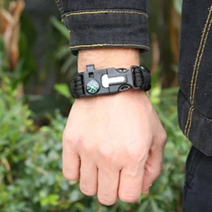 Bracelet de Survie Paracorde 5 en 1 – Boussole, Sifflet, Pierre à Feu & Couteau