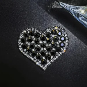 Broche cœur strass rouges et cristaux brillants – Pin’s élégant femme pour tenue chic et soirée