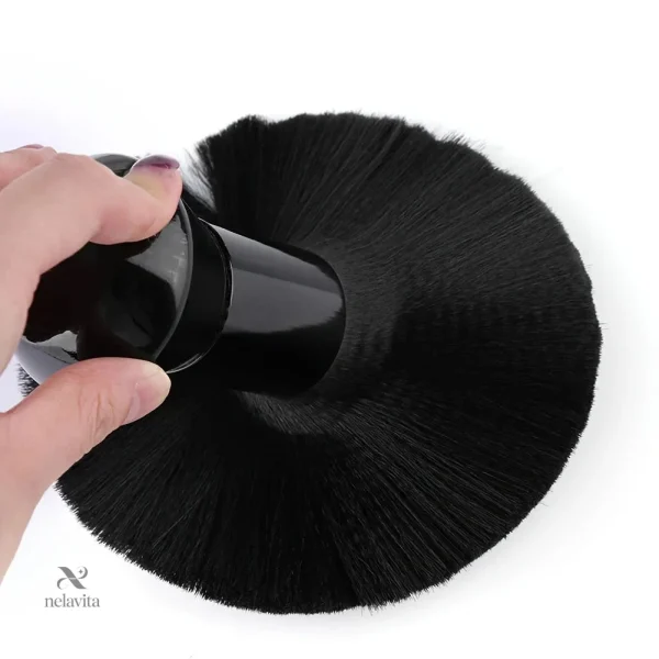 Brosse de finition pour salons de coiffure modernes