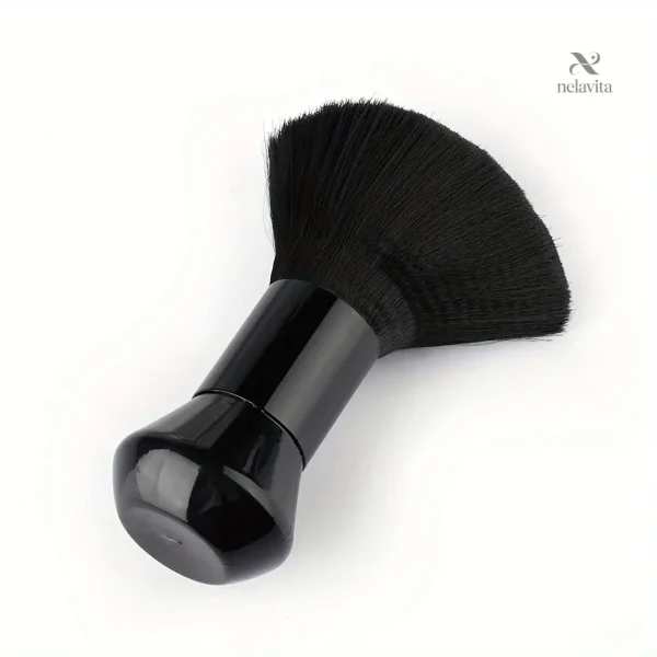 Brosse légère et ergonomique pour un usage quotidien