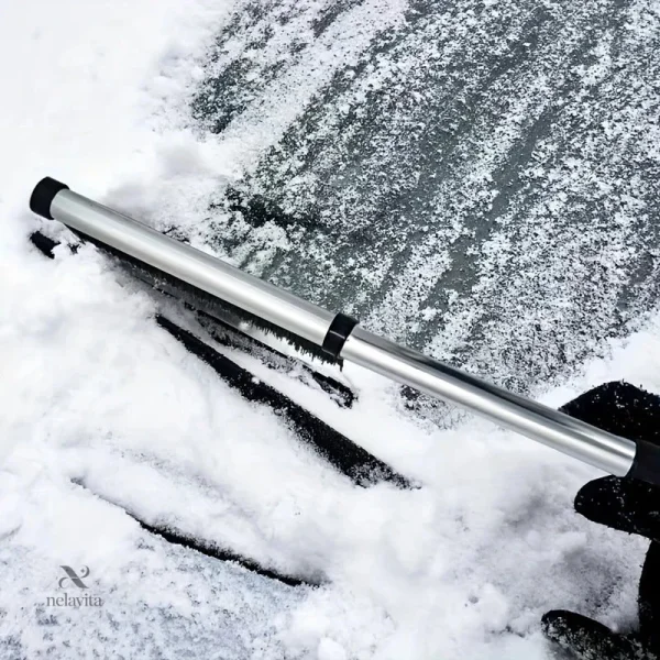 Outil de déneigement pratique pour éliminer la neige facilement