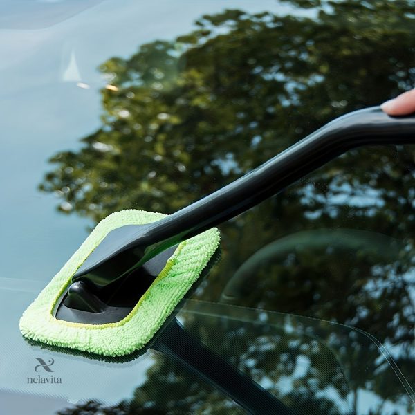 Brosse efficace pour nettoyer les vitres de voiture