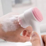 Brosse de nettoyage pour un teint lumineux et rafraîchi