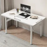 Table de travail minimaliste pour étudiants