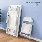 Bureau contemporain blanc, parfait pour le télétravail