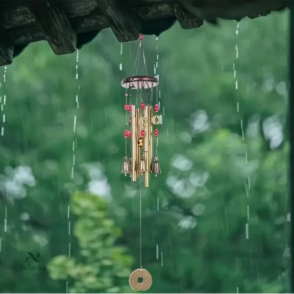 Carillon décoratif en métal et bois, harmonie dans l'espace