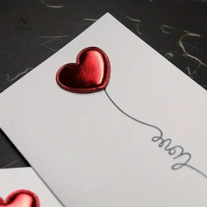 Carte de Vœux Amour avec Ballon Cœur Rouge – Idéale pour Saint-Valentin, Anniversaire ou Message Romantique