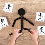 Jeu de motricité avec cartes de poses pour enfants