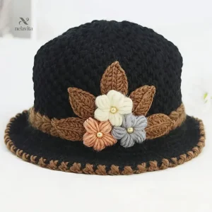 Accessoire féminin en crochet avec motifs floraux