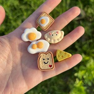 Charms chaussures originaux - Fromage, œuf et pain en résine