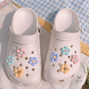Charms fleuris pour chaussures - Accessoires tendance et idées cadeau