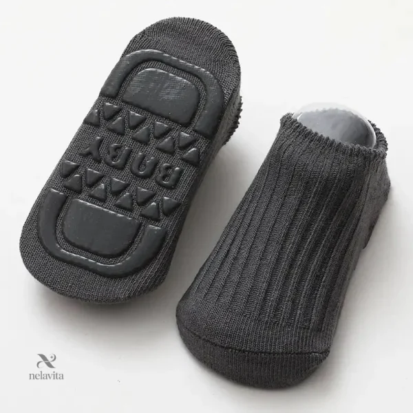 chaussettes-antiderapantes-bebe-bas-confort-coton-respira-jvchtv-1