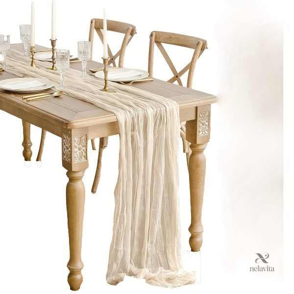 Chemin de table adaptable à différents styles