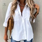 Blouse unie avec design classique