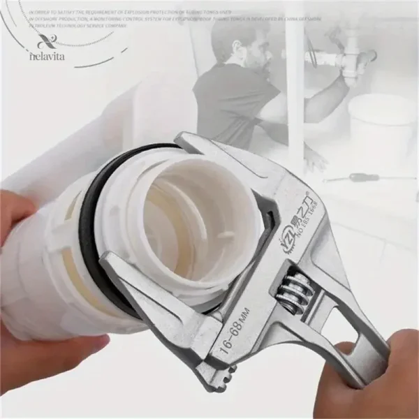 Outil de serrage compact pour espaces restreints