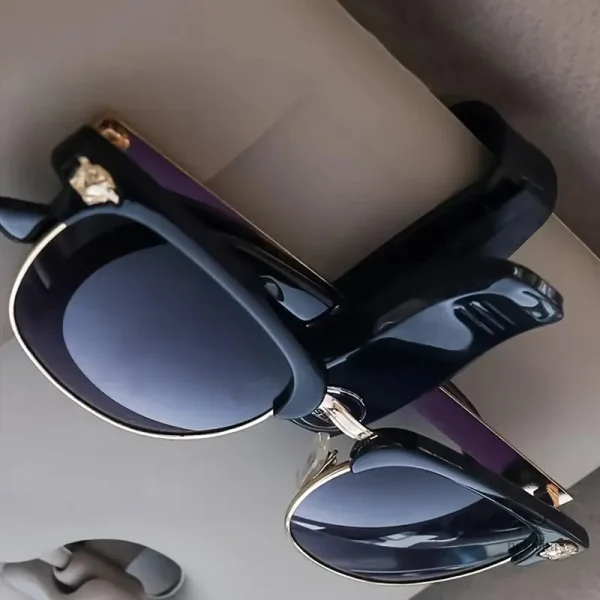 Accessoire auto pour organiser vos lunettes de soleil