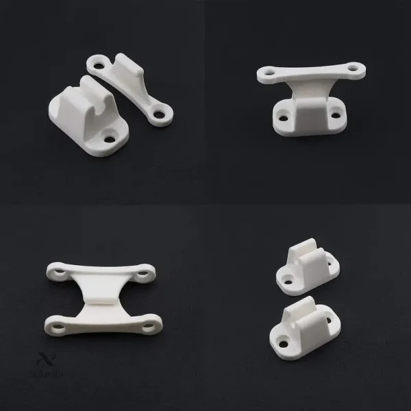 Installation facile de clips pour fenêtres et portes