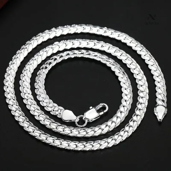 Collier en acier inoxydable pour une allure masculine sophistiquée