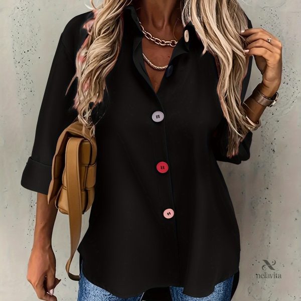Blouse légère aux teintes variées pour l'été