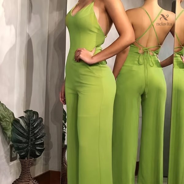 Combinaison femme, design échancré séduisant