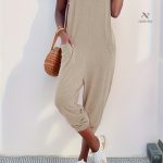 Salopette unie, parfaite pour un look décontracté