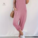 Salopette à col V, parfaite pour les sorties