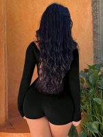 Combinaison courte femme, parfait pour l'été