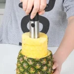 Outil pratique pour éplucher et trancher les fruits frais