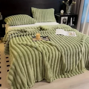 Couverture Hiver Ultra Douce en Fausse Fourrure – Jeté de Lit Chaud et Moelleux avec Taies Assorties
