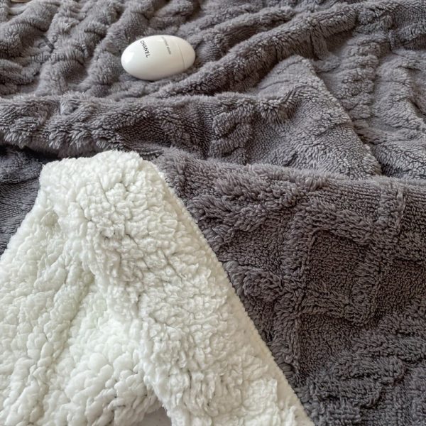 Plaid en polaire, idéal pour le canapé ou le lit