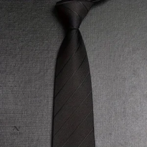 Cravate grise rayée homme – Accessoire élégant pour costume, mariage et affaires