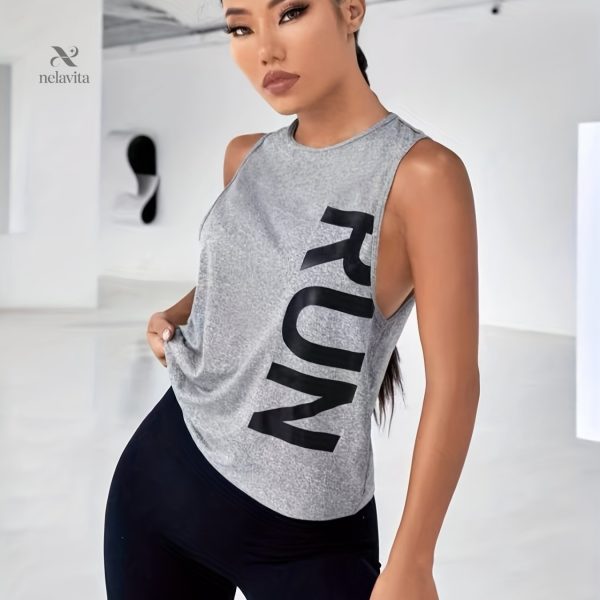 Vêtement de sport essentiel pour les femmes dynamiques
