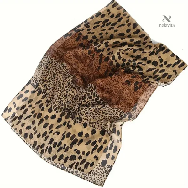 Écharpe tendance avec motif léopard, style moderne