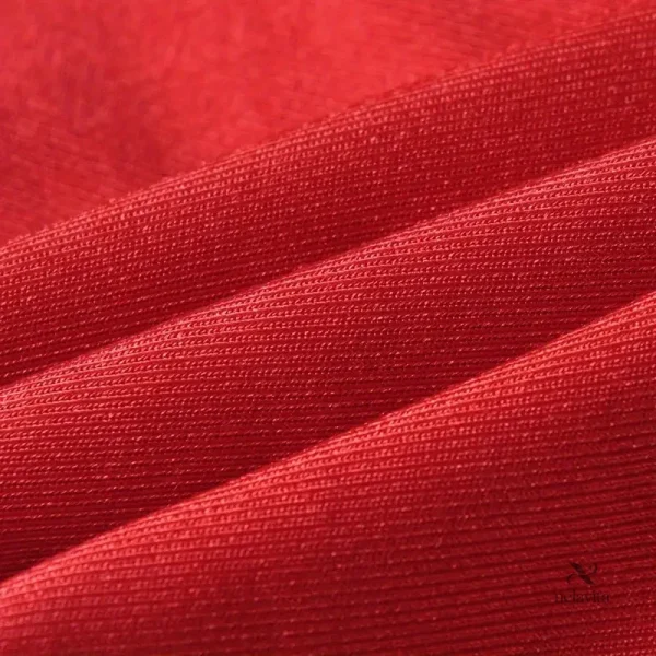 Déguisement enfant avec écharpe et gants rouges élégants