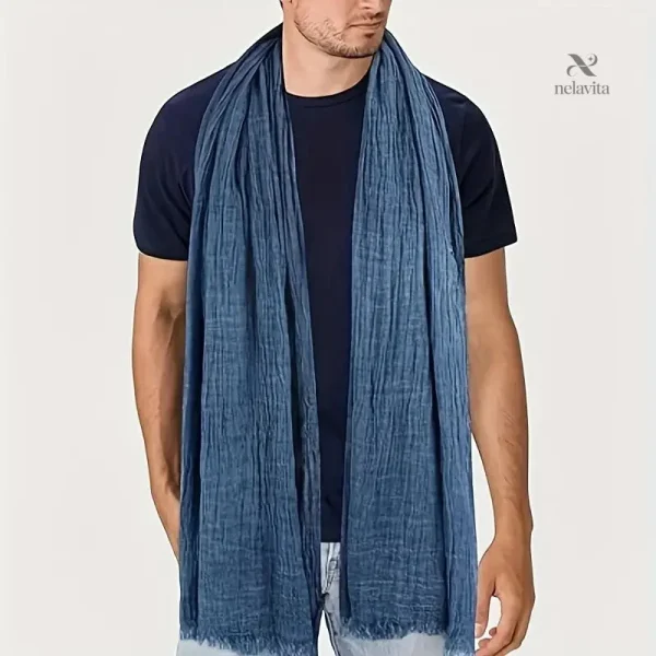 Écharpe en coton bleu pour un style décontracté
